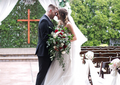 Villa Tuscana Reception Hall in mesa showing bride and groom at ceremony